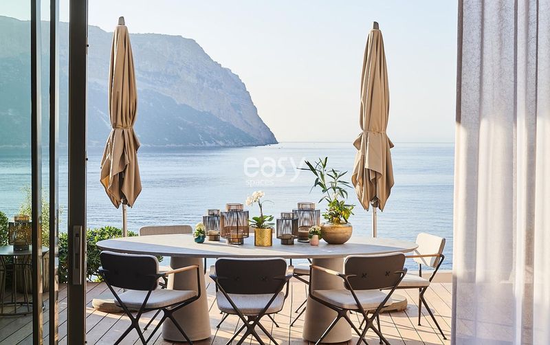 Rental of a shooting location with a terrace offering a beautiful sea view in Marseille, France, 13th district